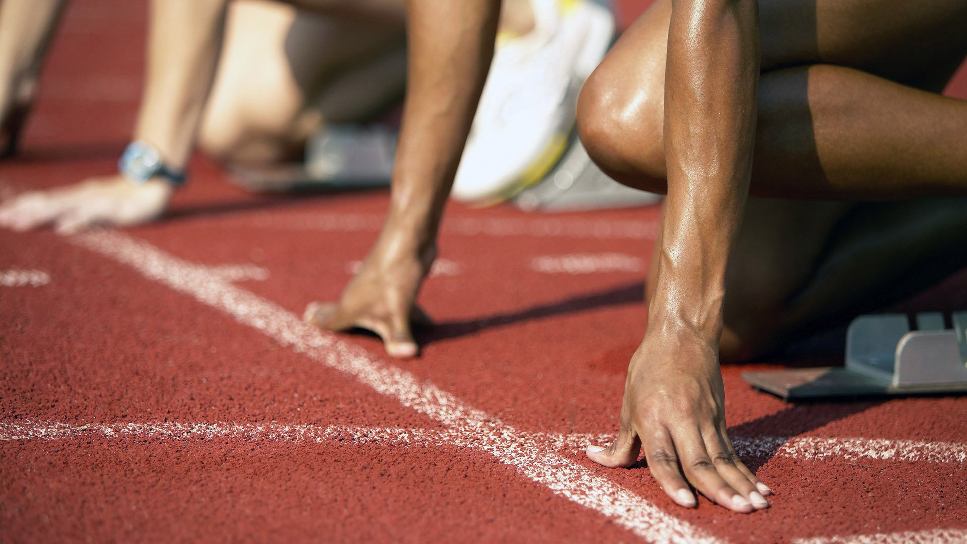 火箭教练组分析对手录像制定精细策略，火箭教练团队组建完成